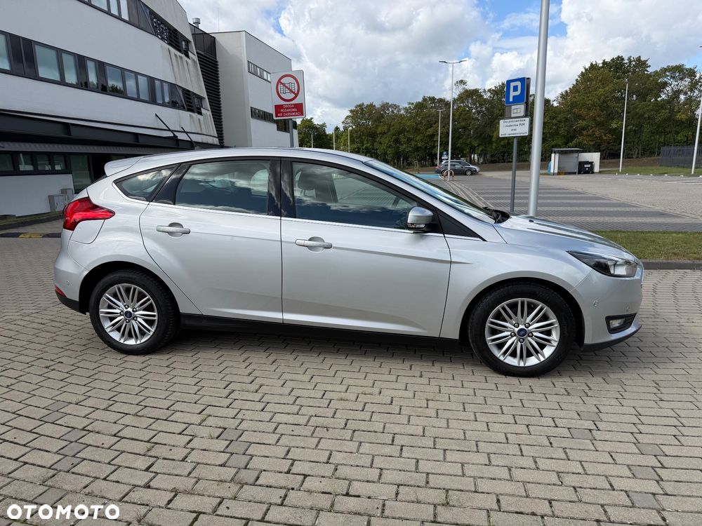 Ford Focus 1.0 EcoBoost Titanium Business - 11