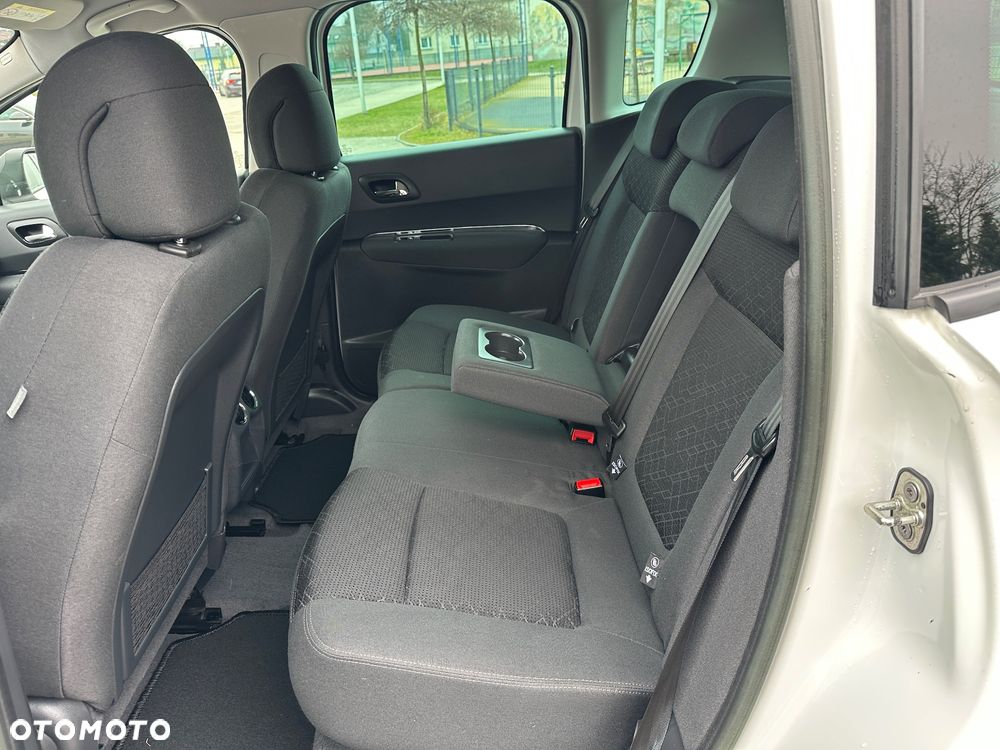 Peugeot 3008 HDi FAP 115 Allure - 12