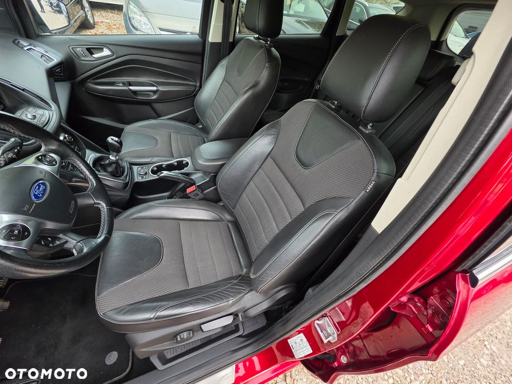 Ford Kuga 2.0 TDCi 4x2 Titanium - 17