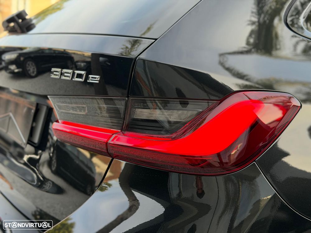 BMW 330 e Aut. M Sport - 30