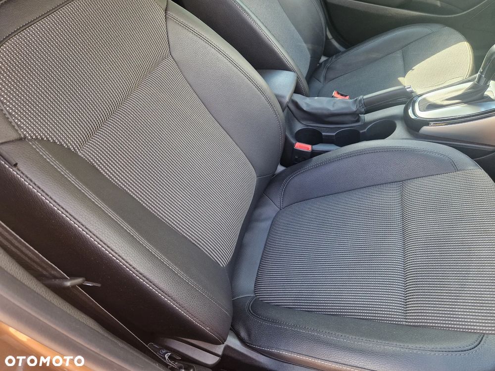 Opel Astra IV 2.0 CDTI Cosmo - 8