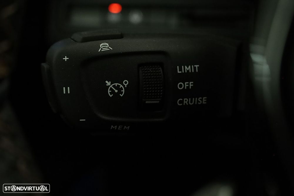 Peugeot 3008 1.2 PureTech GT EAT8 - 18