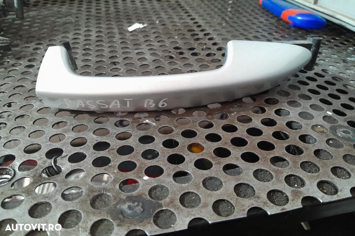 Maner deschidere din exterior usa fata dreapta Volkswagen VW Passat B - 1