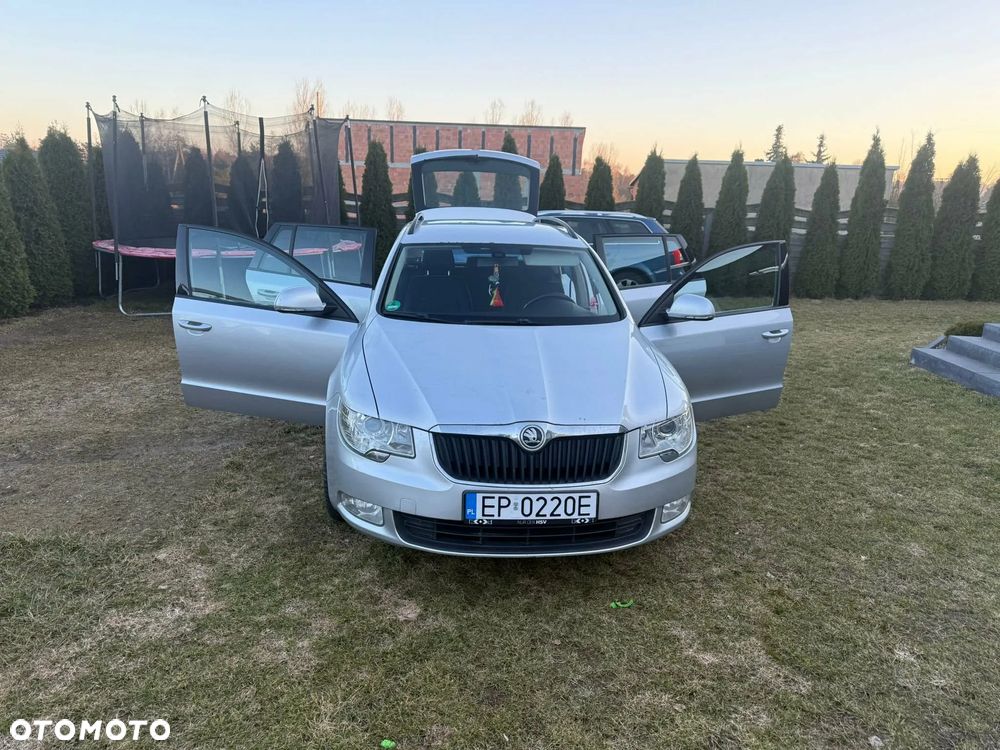 Skoda Superb 2.0 TDI Family - 4