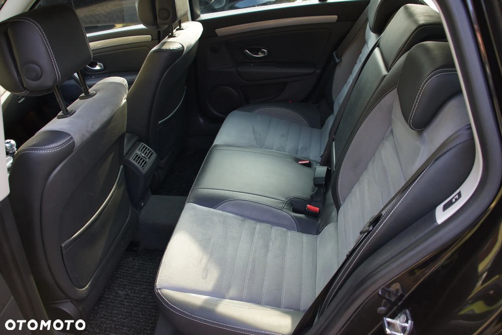 Renault Laguna dCi 150 FAP GT - 34