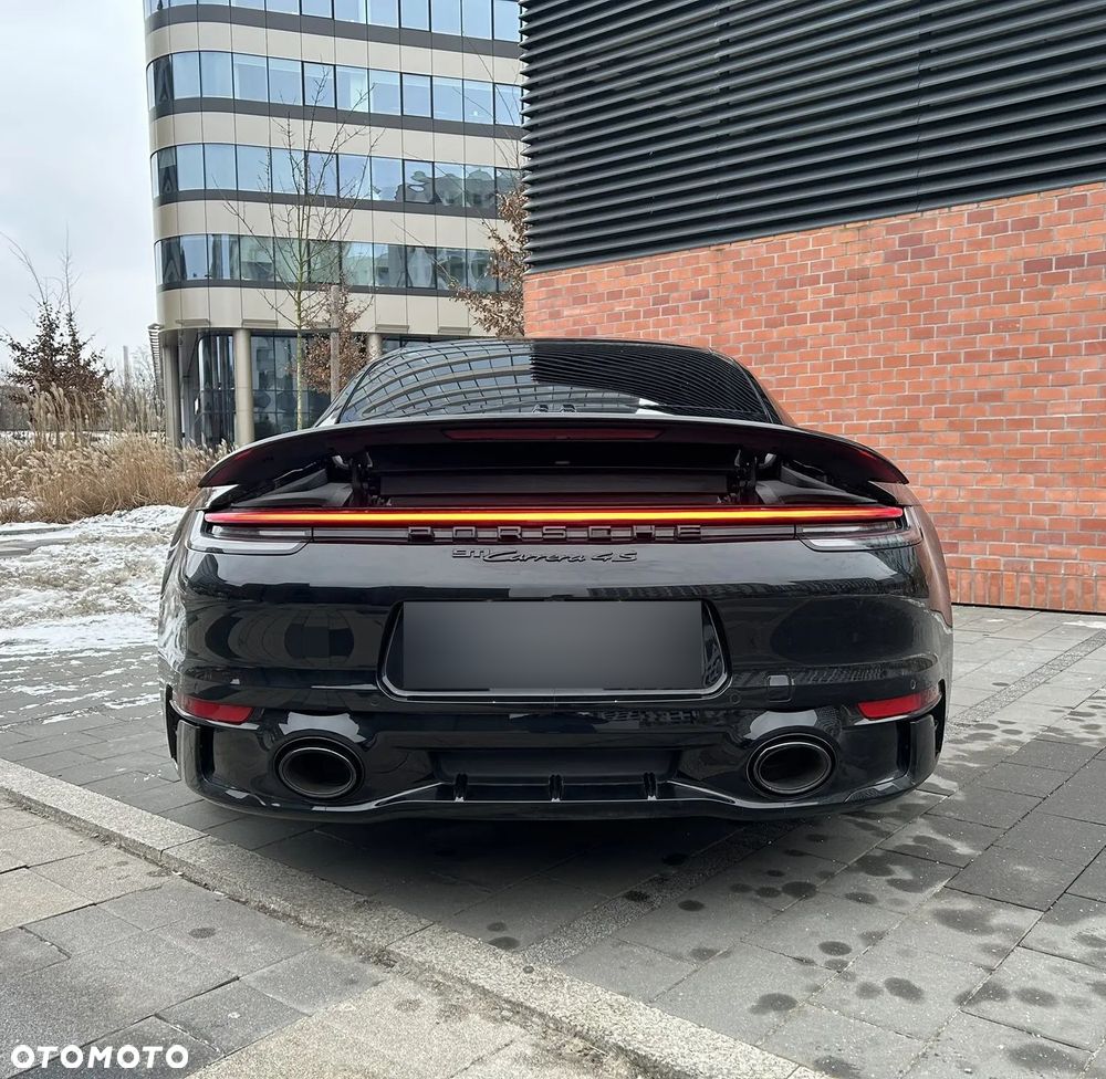 Porsche 911 Carrera 4S - 8
