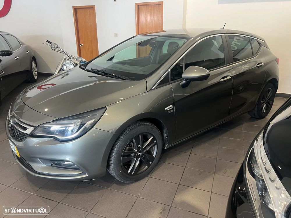 Opel Astra 1.6 CDTI Ecotec 120 Anos S/S - 4