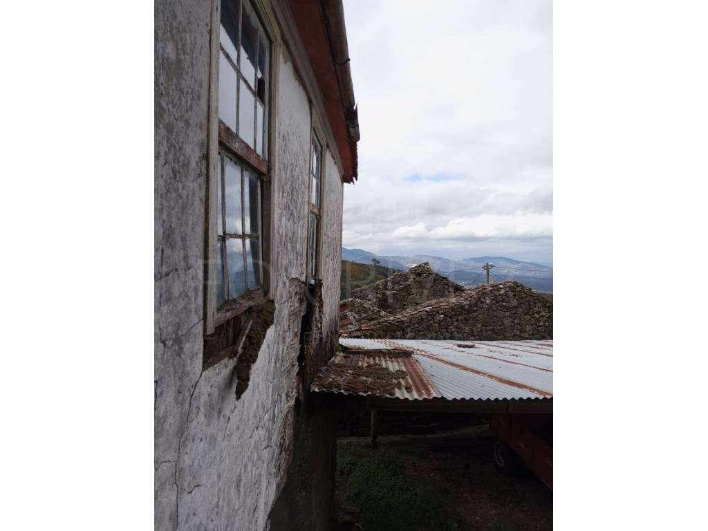 Moradia em pedra em Lordelo, Monção - Grande imagem: 3/6