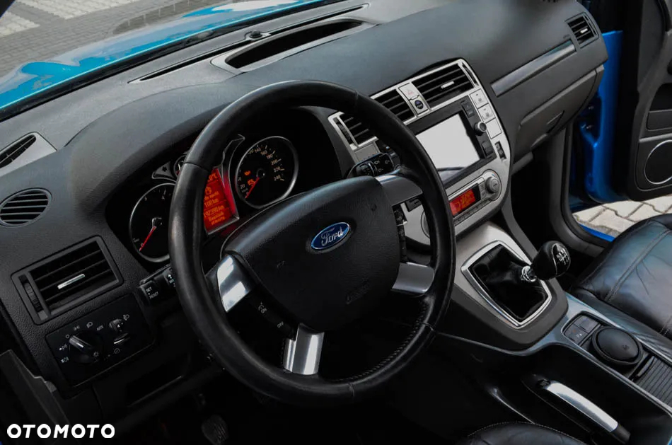 Ford Kuga 2.0 TDCi 2x4 Titanium - 33