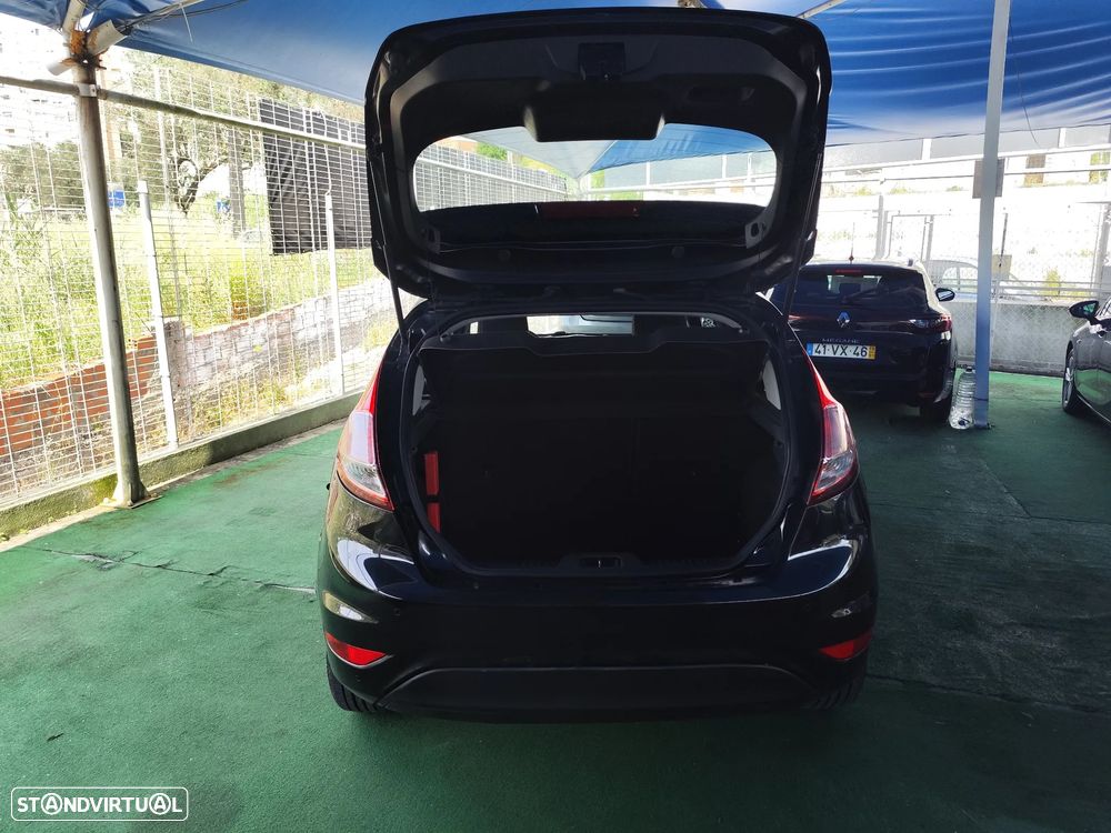 Ford Fiesta 1.5 TDCi Titanium - 39