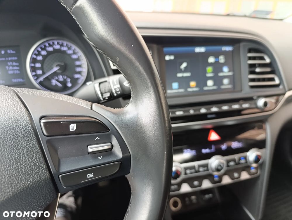 Hyundai Elantra 1.6 Comfort - 26
