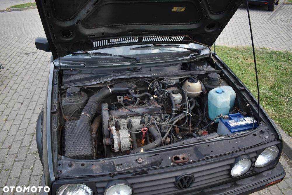 Volkswagen Golf 1.8 GT Special - 15