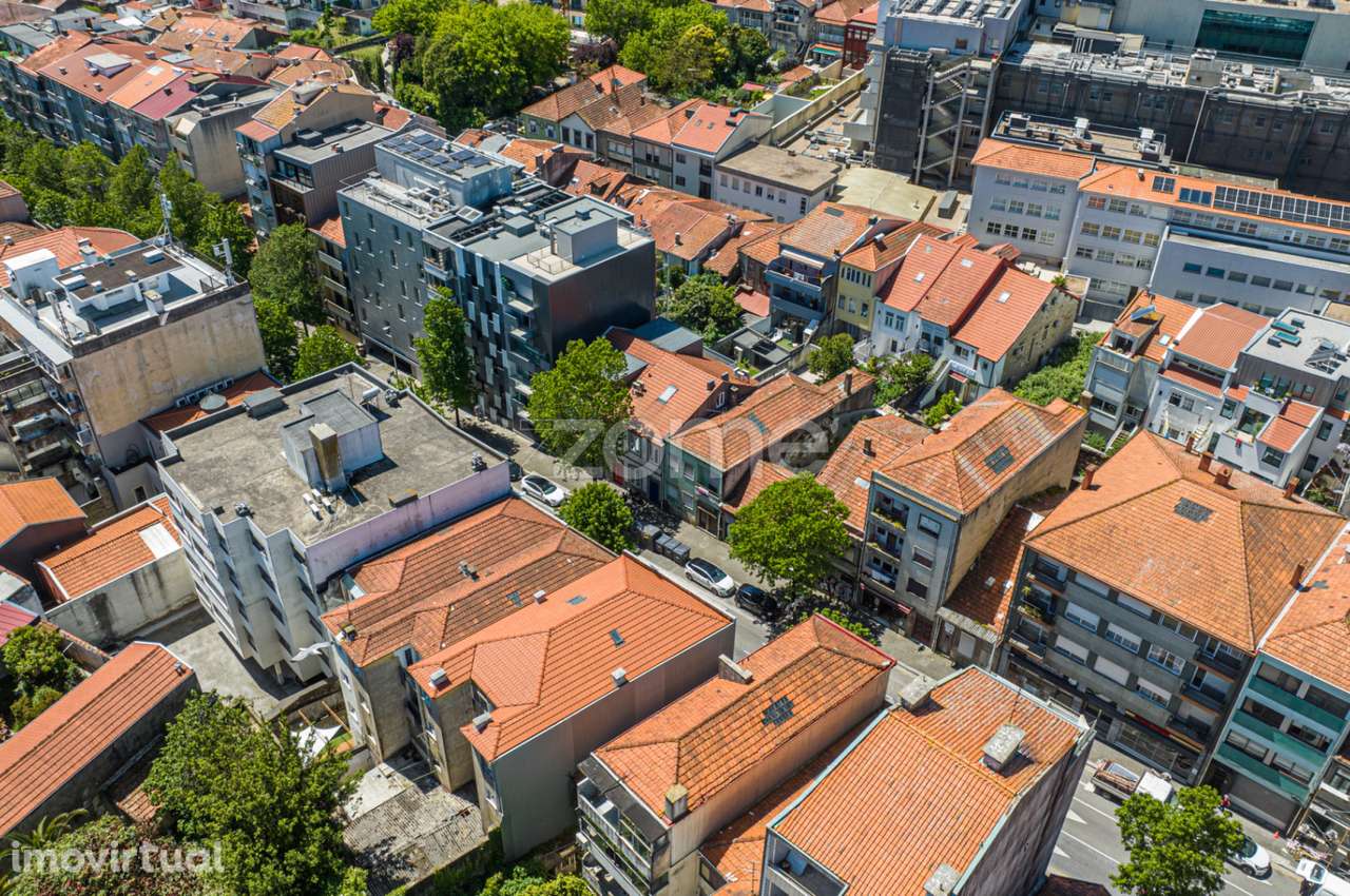 PRÉDIO PARA REABILITAÇÃO NO CENTRO DO PORTO - Grande imagem: 5/18