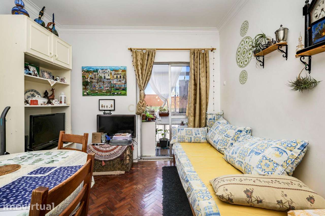 Apartamento T3 na Avenida Aviação Portuguesa (Reboleira, Amadora) - Grande imagem: 5/12
