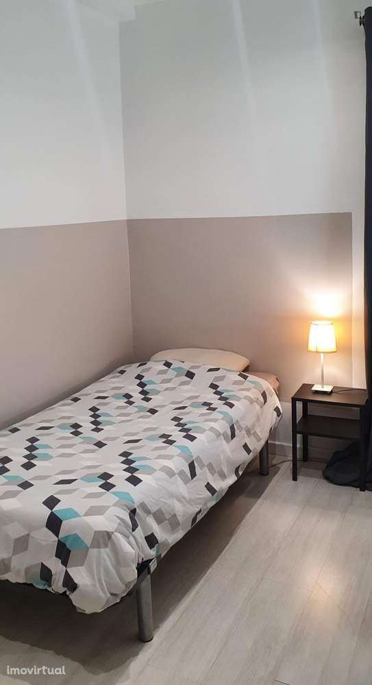 Quarto - localizado em Baixa Coimbra - Grande imagem: 4/15