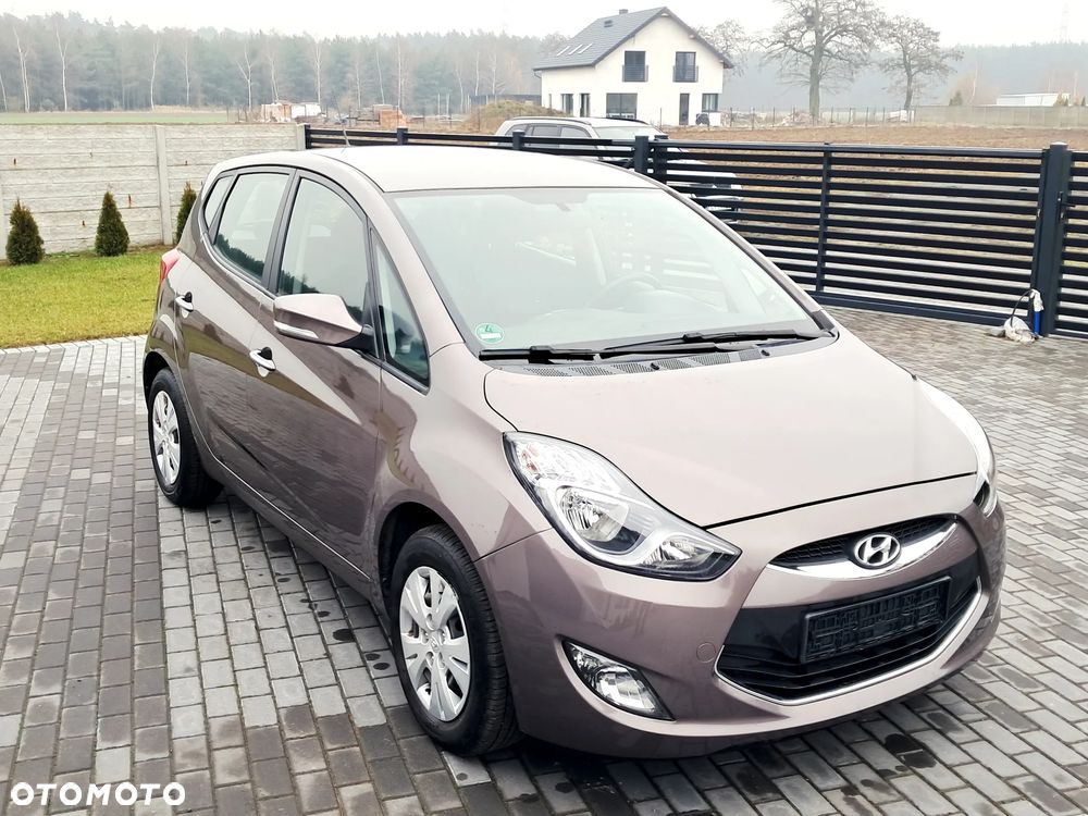 Hyundai ix20 1.4 blue - 13