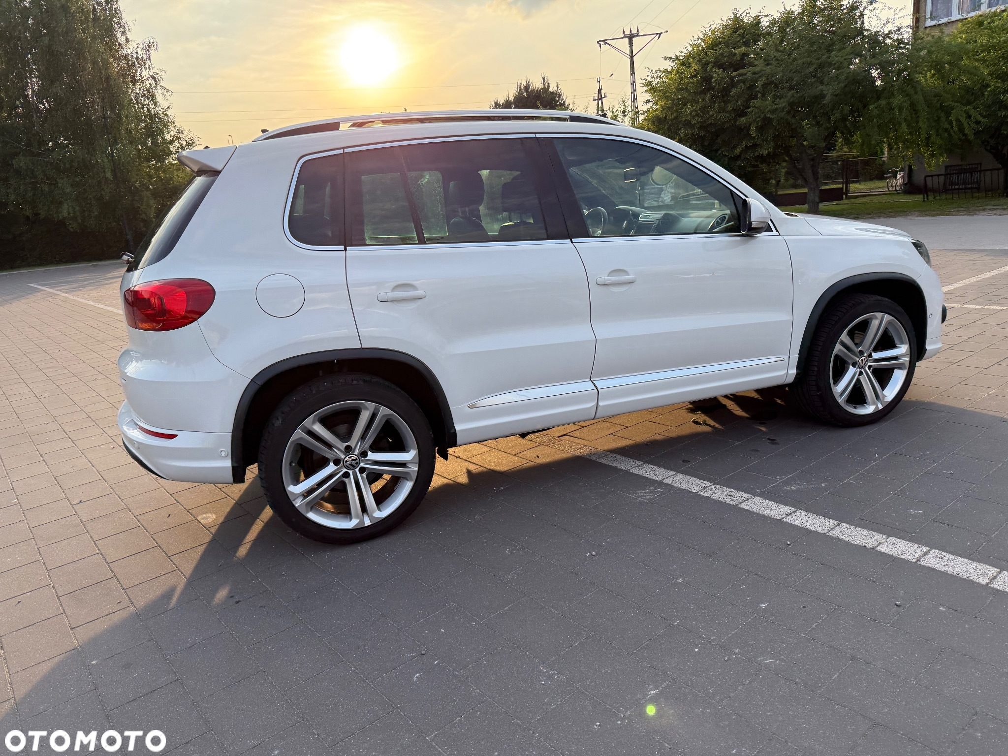 Volkswagen Tiguan 2.0 TDI 4Mot R-Style DSG - 28