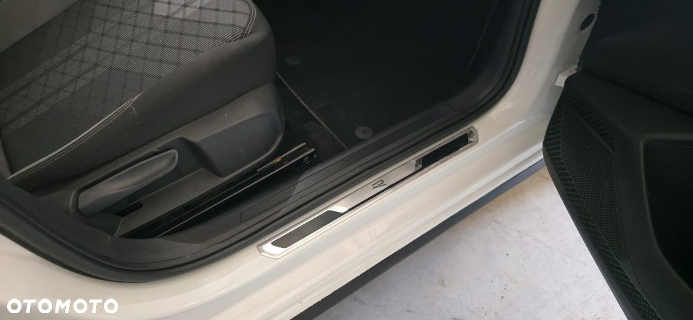 Volkswagen Polo 1.0 TSI OPF R-Line - 22