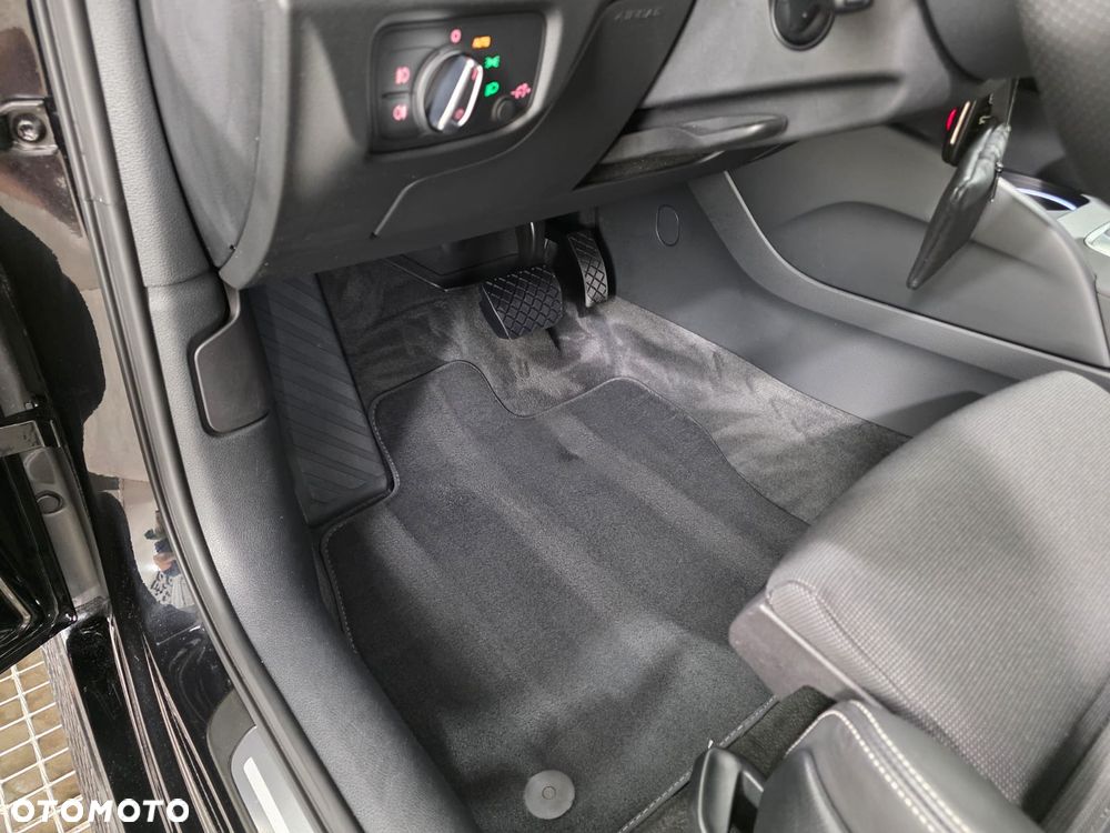 Audi A3 Sportback 2.0 TDI S tronic S line Sportpaket - 31