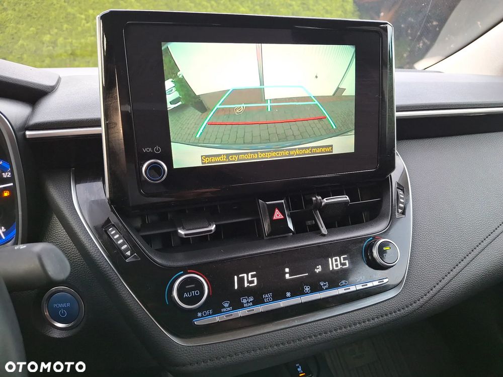 Toyota Corolla 1.8 Hybrid Comfort - 29