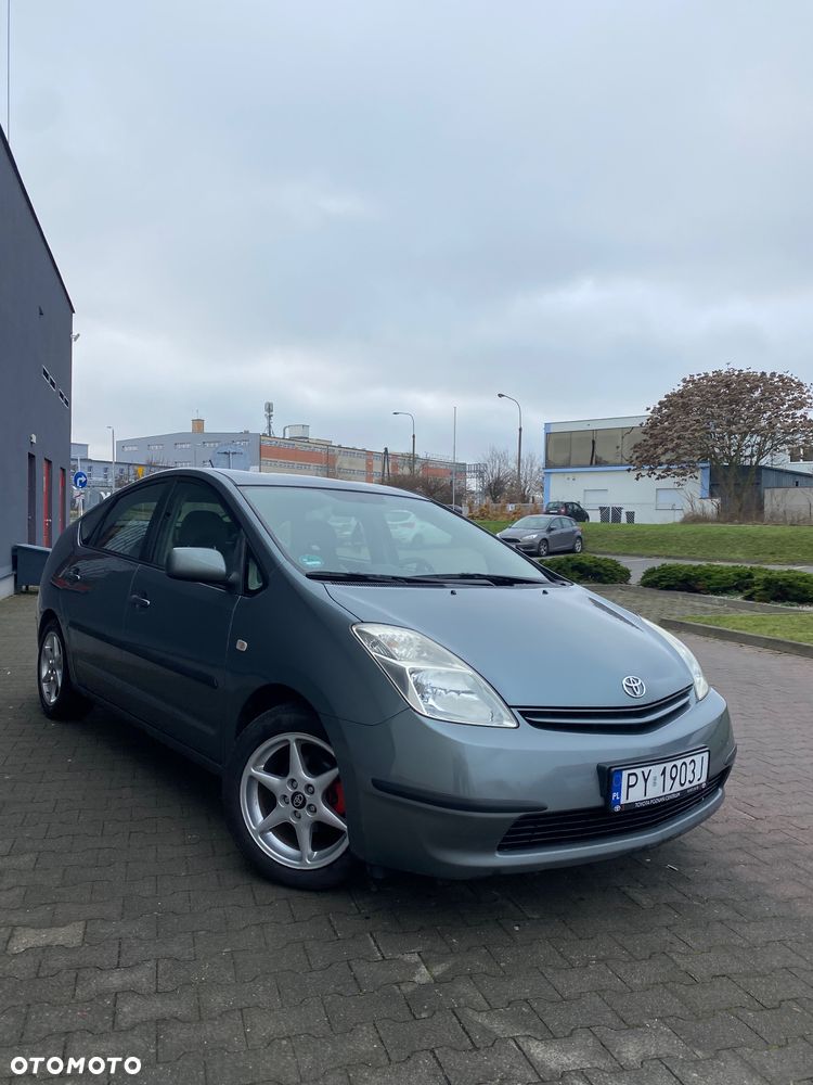 Toyota Prius - 1