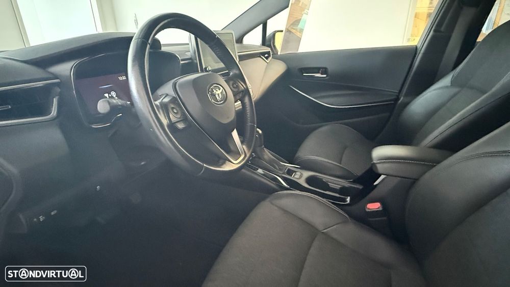 Toyota Corolla Touring Sports 1.8 Hybrid Comfort+P.Sport - 12
