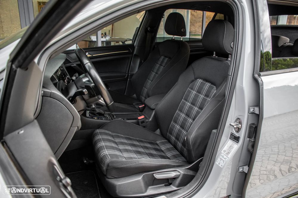VW Golf GTD 2.0 TDI SCR DSG - 31