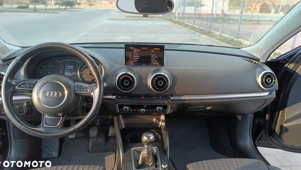 Audi A3 Sportback 2.0 TDI Ambiente - 10