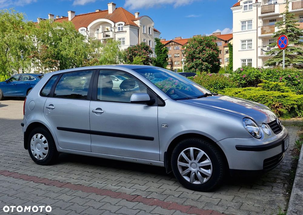 Volkswagen Polo 1.4 16V Comfortline - 1