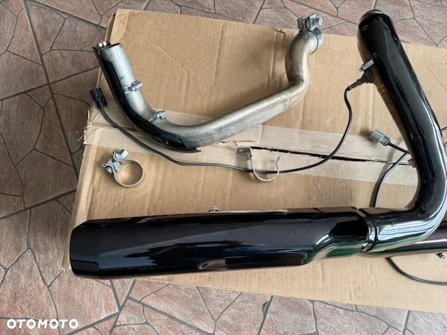KOLEKTOR WYDECHOWY Z OSŁONAMI HARLEY TOURING CVO M8 - 4