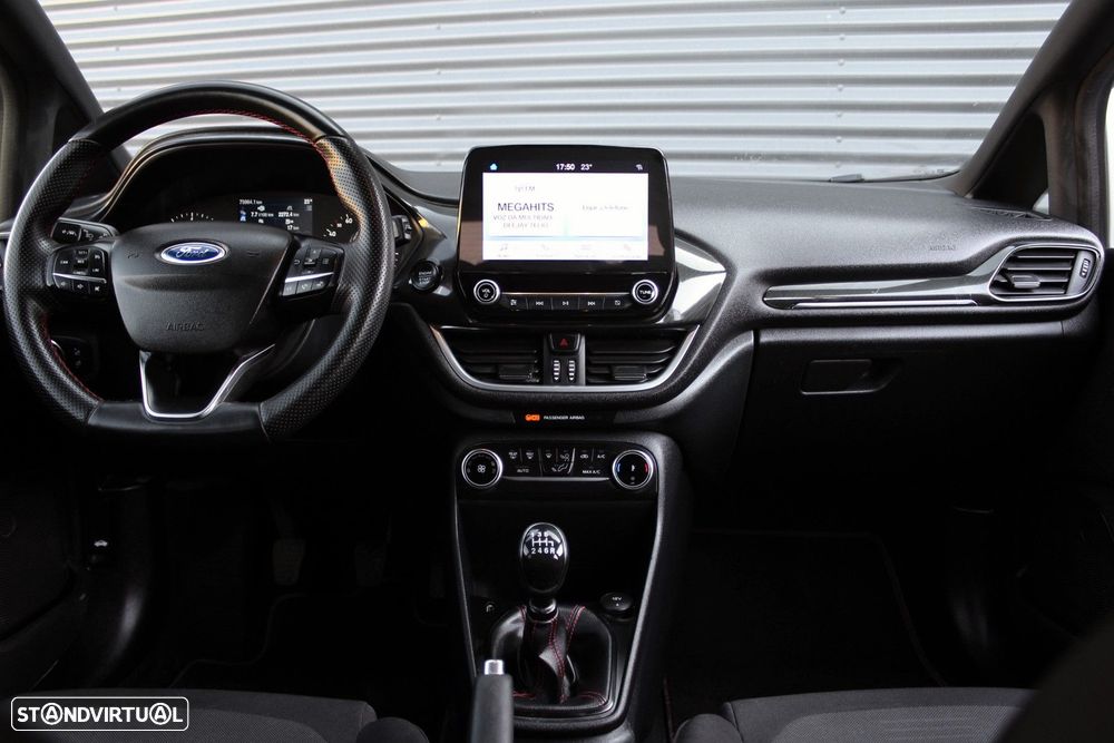 Ford Fiesta 1.0 EcoBoost ST-Line - 25