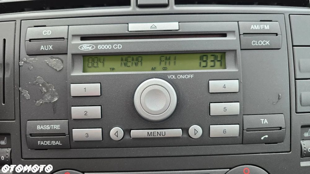 Ford Focus C-Max 1.8 Ghia - 17