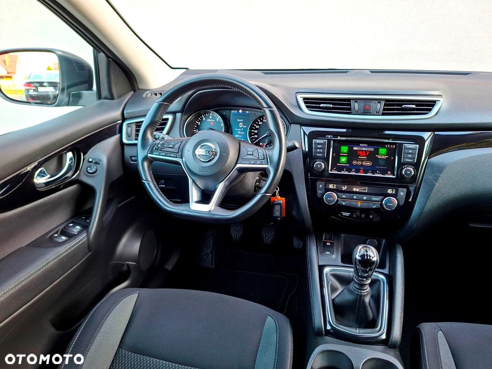 Nissan Qashqai 1.3 DIG-T N-WAY - 28