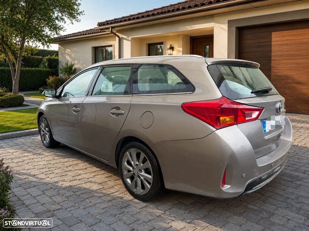 Toyota Auris Touring Sports 1.8 HSD Exclusive +TSS+Navi - 1