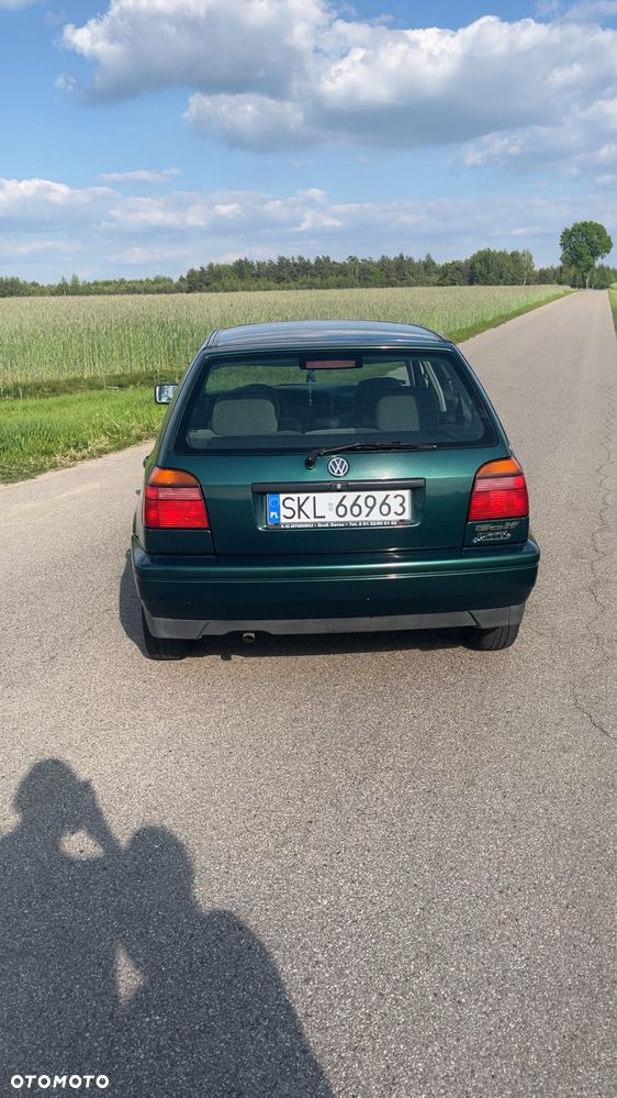 Volkswagen Golf 1.6 - 4