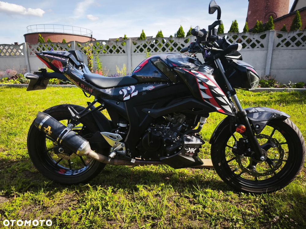 Suzuki GSX - 3