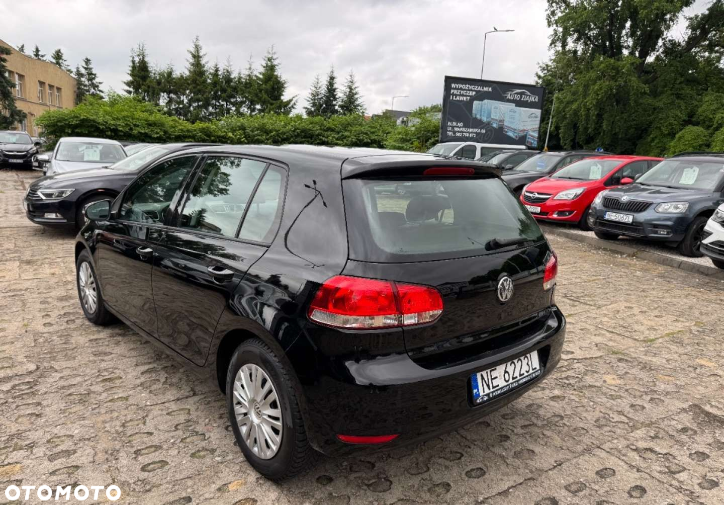 Volkswagen Golf - 6