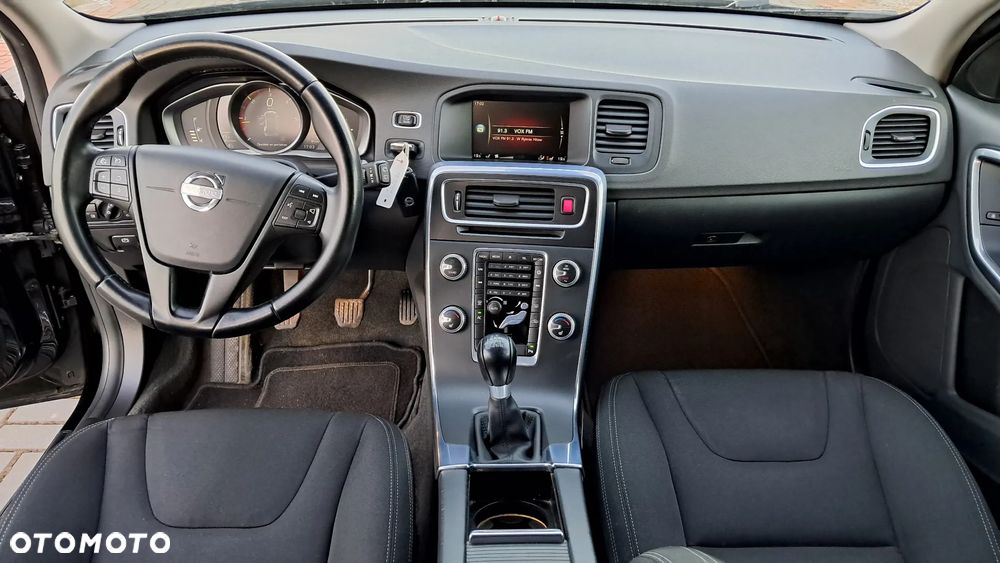 Volvo V60 D3 Base - 12