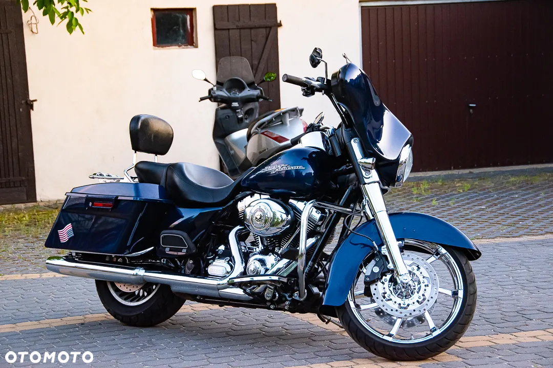 Harley-Davidson FLH Electra Glide - 9