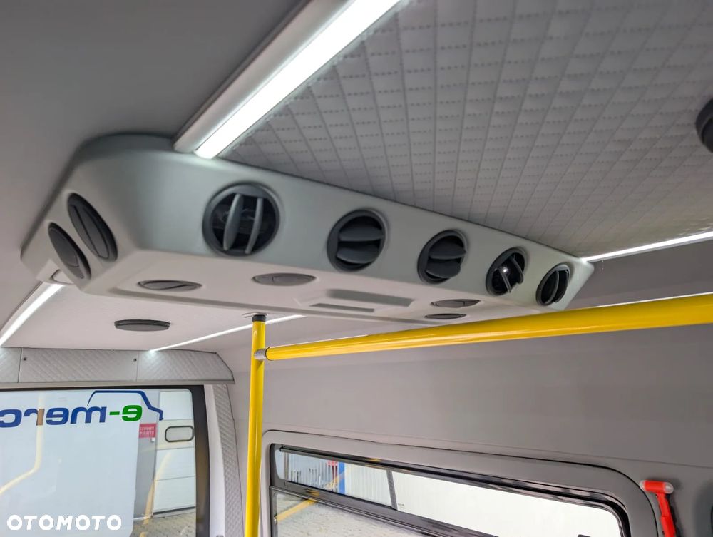 Mercedes-Benz eSprinter - 30