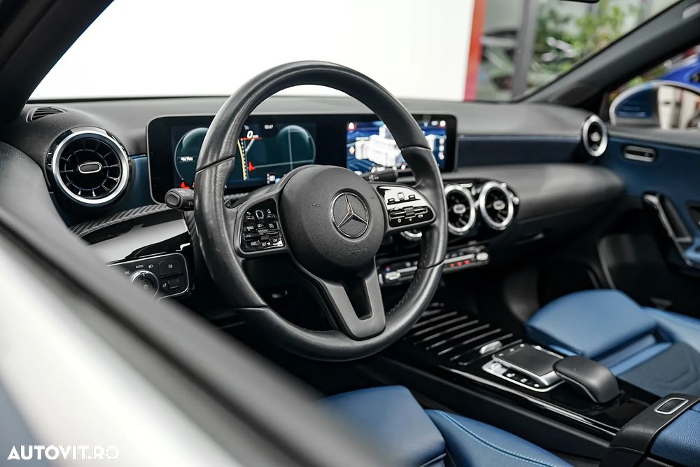 Mercedes-Benz A 200 Sedan 7G-DCT Progressive - 12