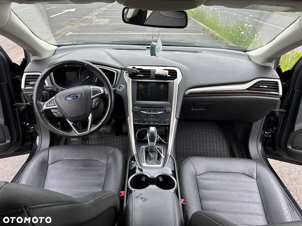 Ford Fusion - 5
