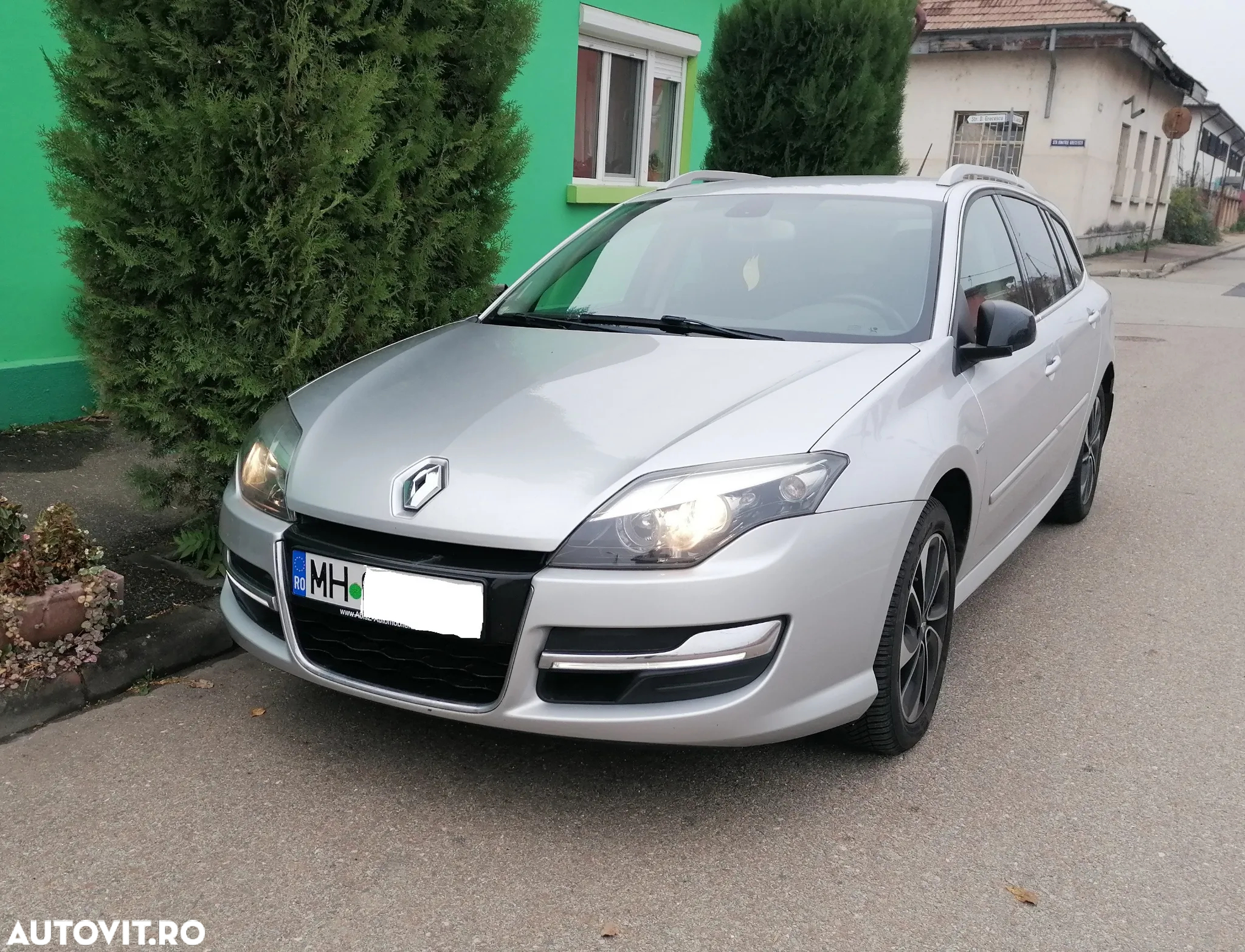 Renault Laguna Grandtour dCi 110 FAP EDC Bose Edition - 2