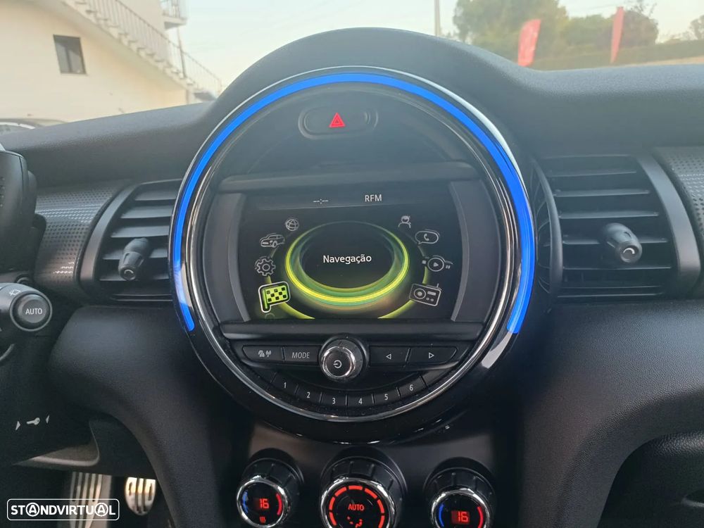 MINI 3 Portas One Metropolitan - 10