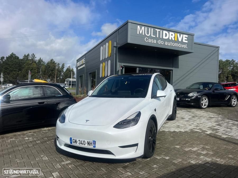 Tesla Model Y RWD - 1