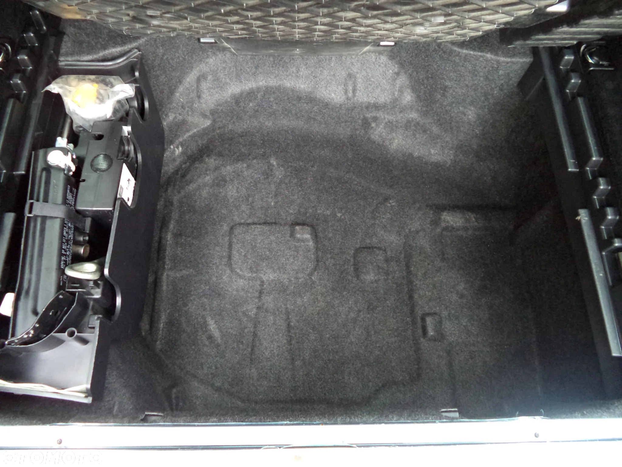 Mercedes-Benz Klasa E 350 T CDI DPF 4Matic BlueEFFICIENCY 7G-TRONIC Avantgarde - 33