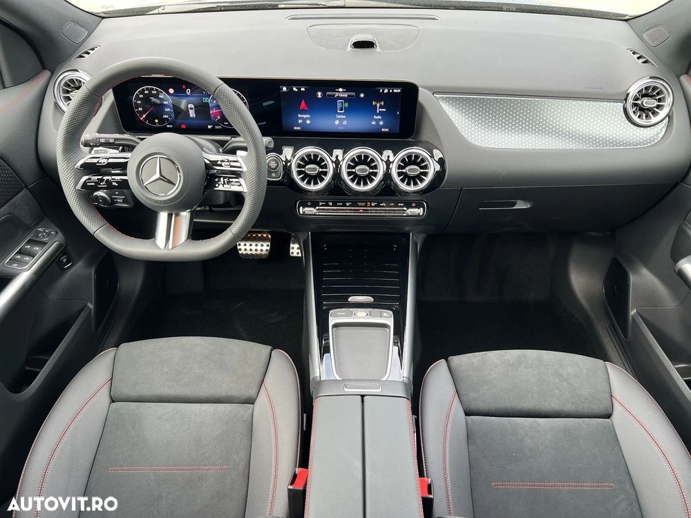Mercedes-Benz GLA 220 4MATIC MHEV - 15