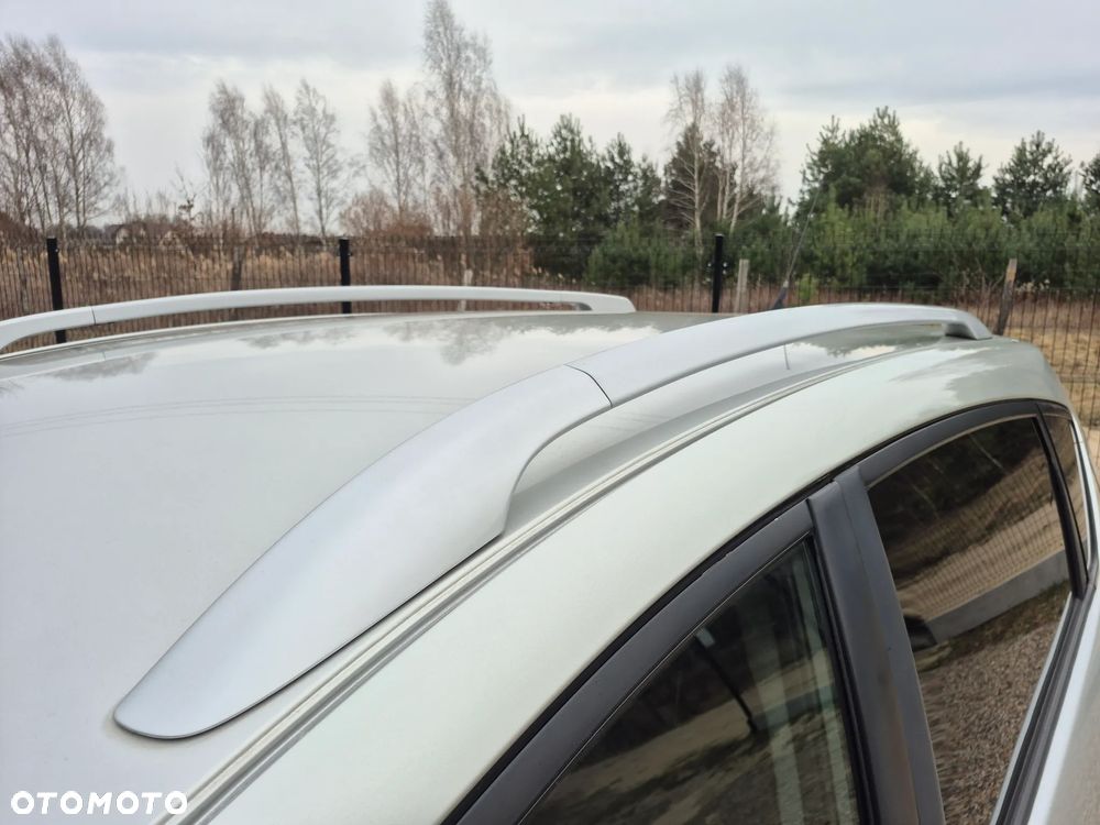 Toyota Corolla Verso 2.2 D-4D DPF Sol - 3