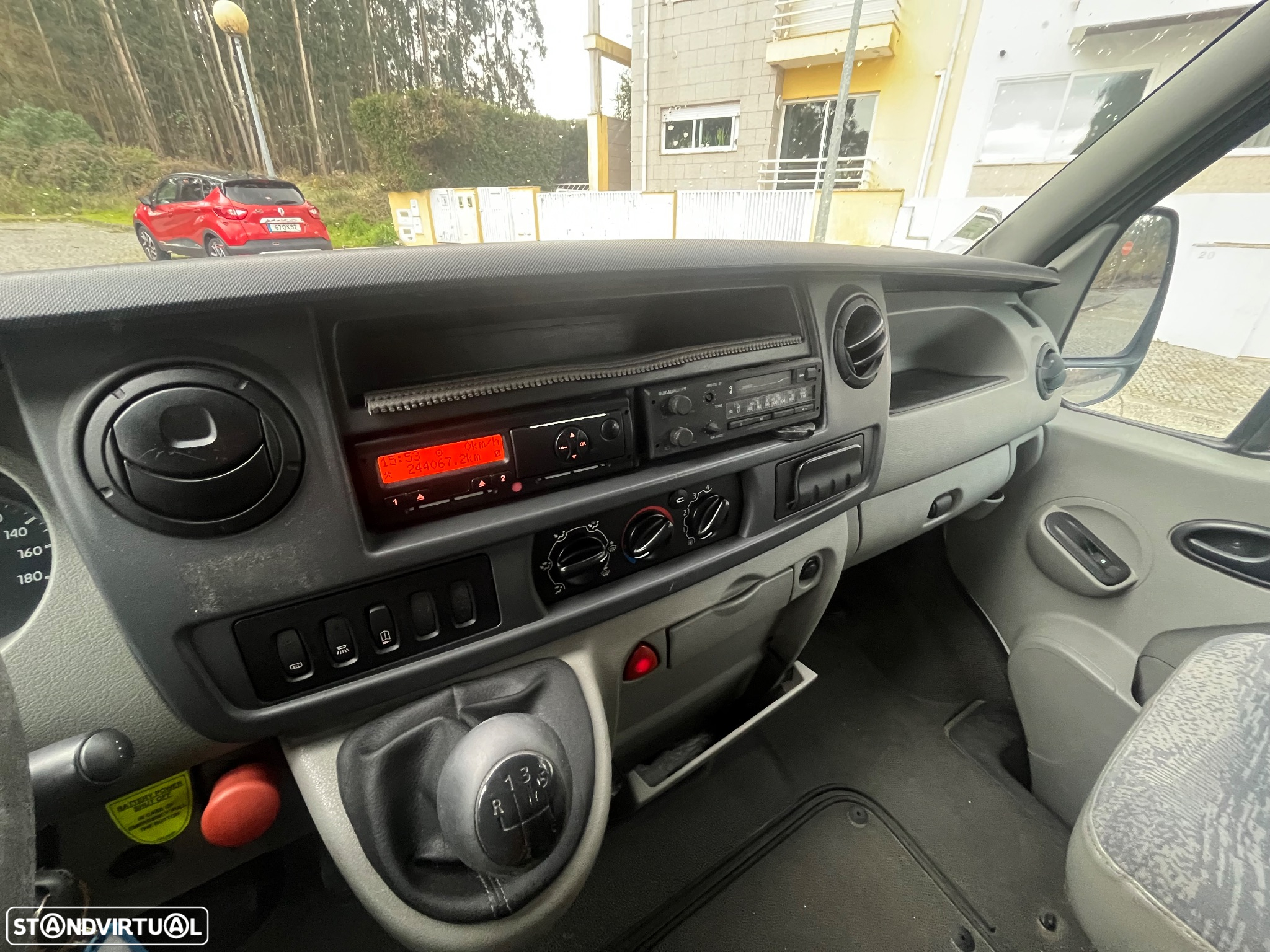Renault Master 2.5 DCI 16 Lugares- Minibus - 16