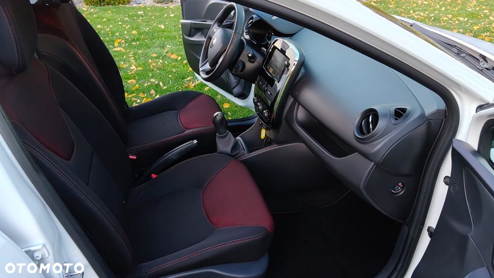 Renault Clio 1.2 16V 75 Experience - 28